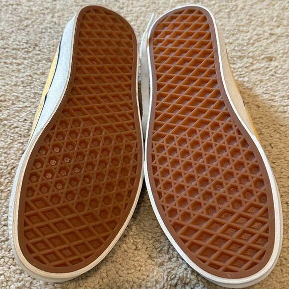 NWOT Yellow Canvas Vans Size 7 Women’s — Never Worn - Picture 2 of 13